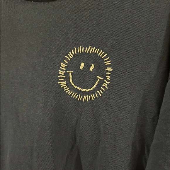 I stole my boyfriends shirt blue smiley face cotton t shirt medium - Picture 2 of 5
